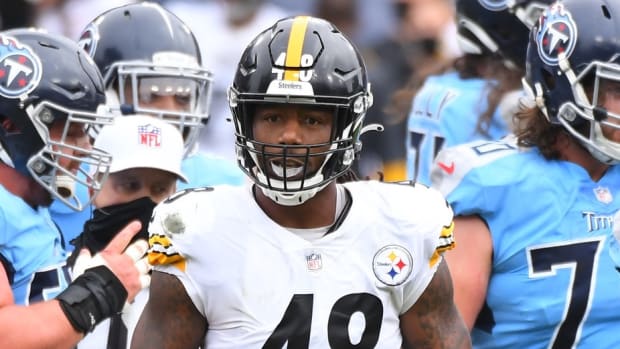 Pittsburgh Steelers outside linebacker Bud Dupree (48) after a defensive stop against the Tennessee Titans at Nissan Stadium.